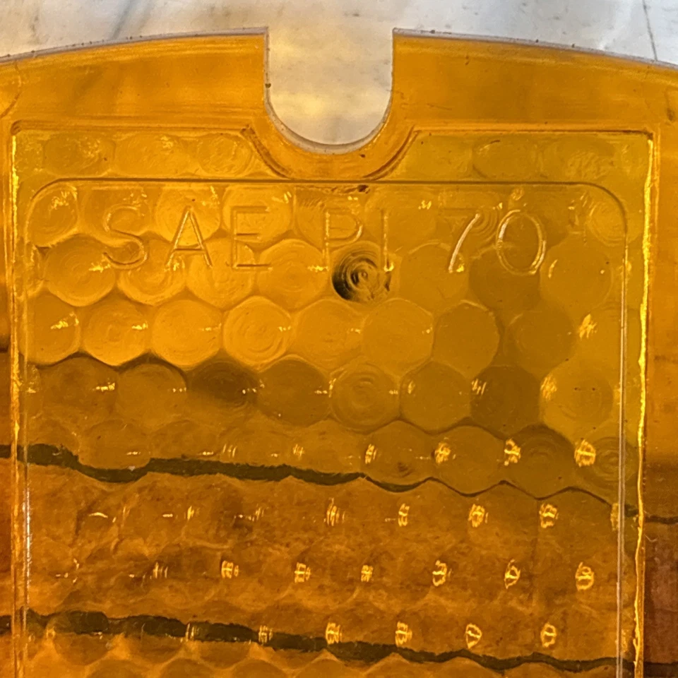 Juego de lentes de luz marcadora Vega delantera y trasera Austin America NOS 1971 (¡solo un año!) Foto 3 de 4