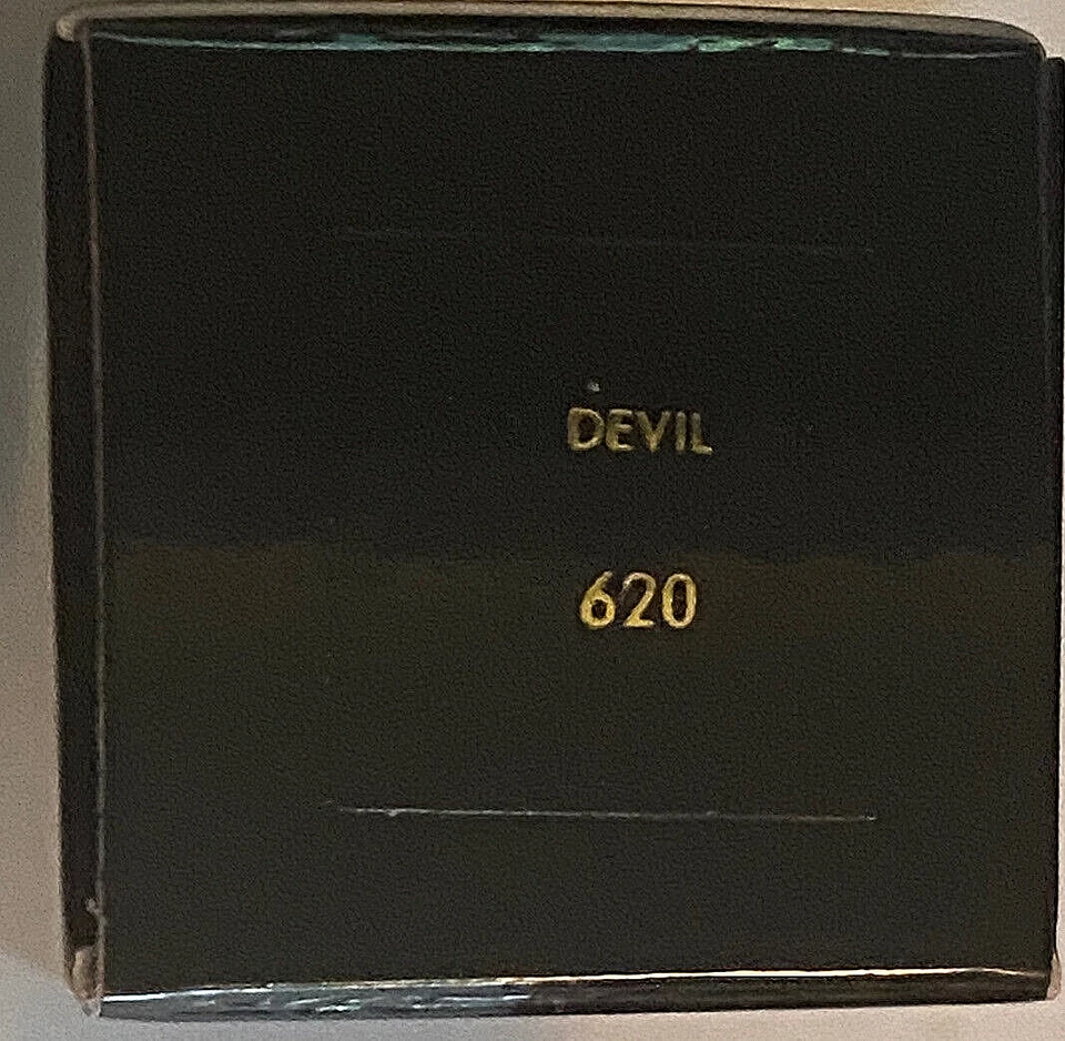 НАБОР СОБЛАЗНИТЕЛЬНЫХ ГУБ DOLCE & GABBANA Devil 620 помада + чистый блеск + компактный - Изображение 4 из 4