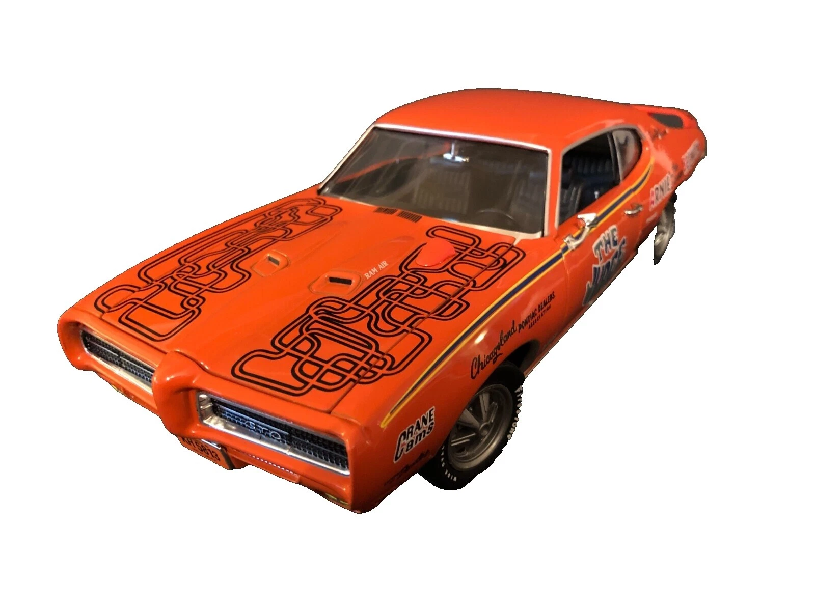 Литые модели гоночных машин Pontiac 1:18 1969 год год выпуска автомобиля