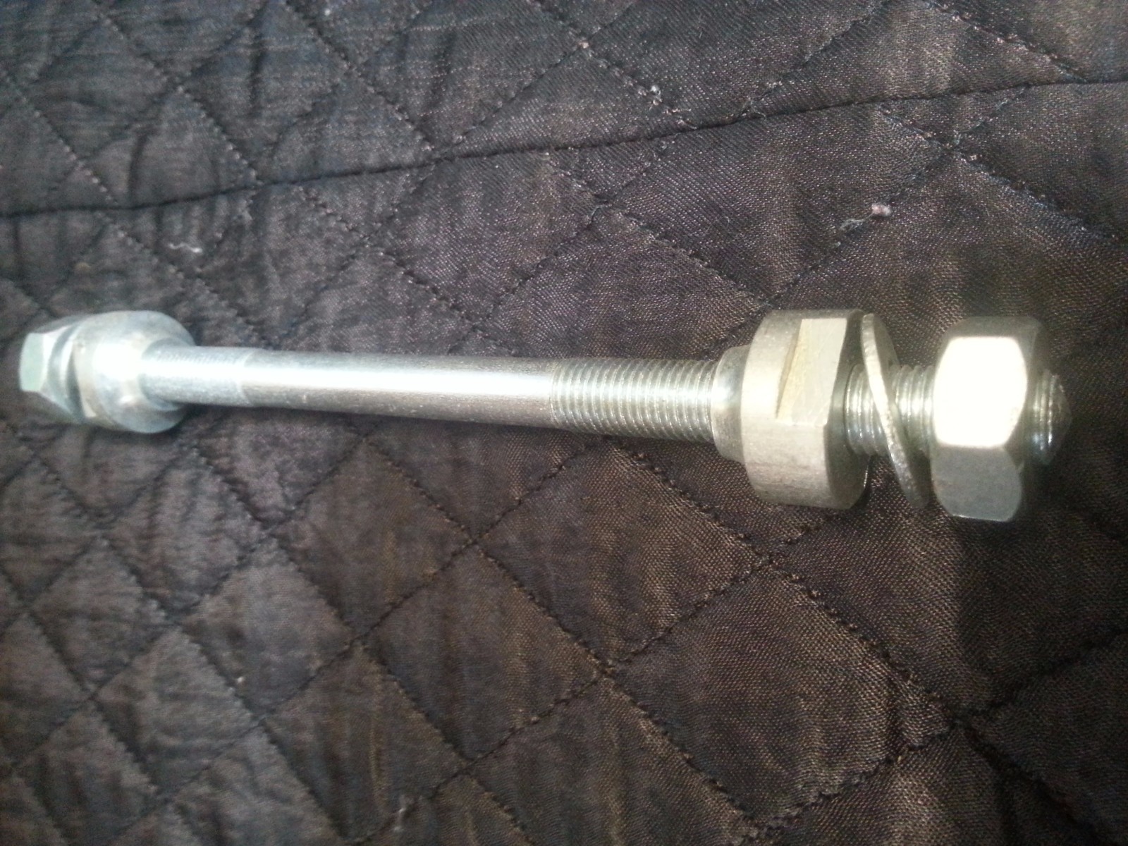 Bike Vintage 5./16 Front Wheel Axle Spindle nut washer and Cones 1973 By Raleigh