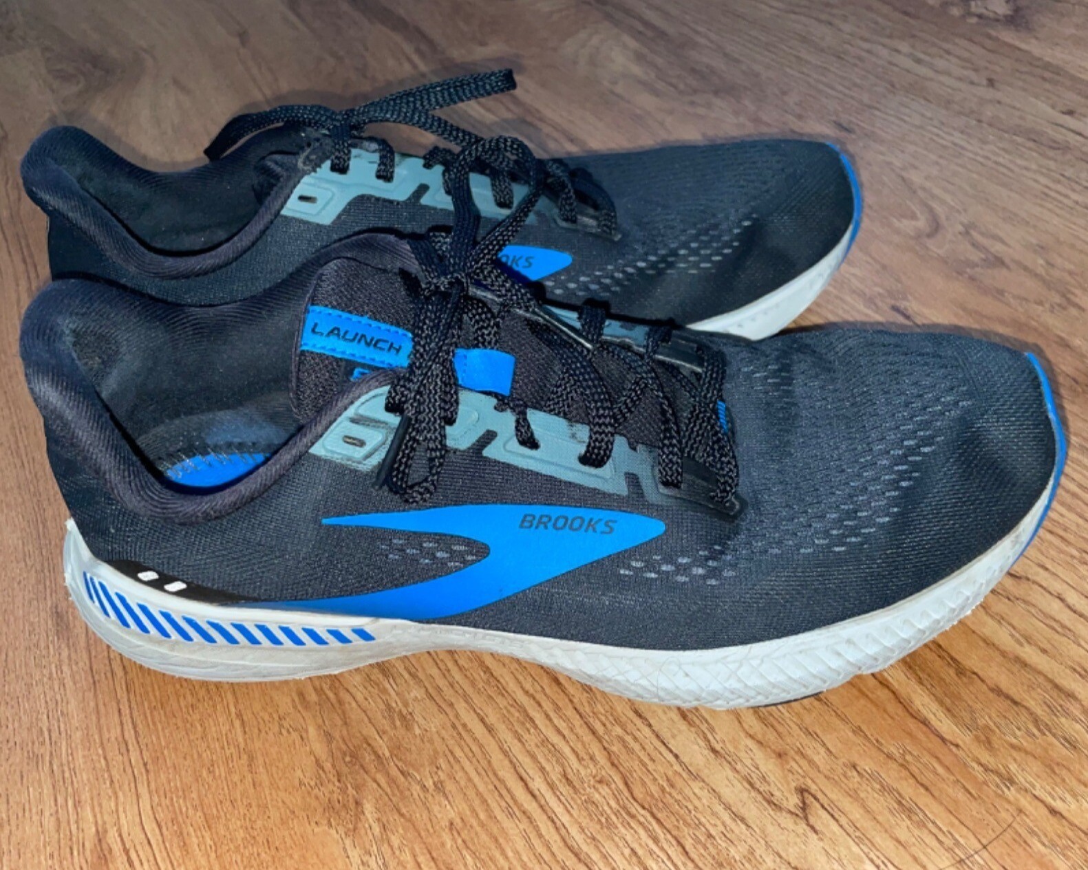 Brooks Launch GTS 8 Men's Size 10.5 | eBay