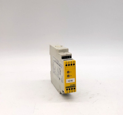 Schleicher SNE 4004KV Safety Relay - BROKEN PLASTIC
