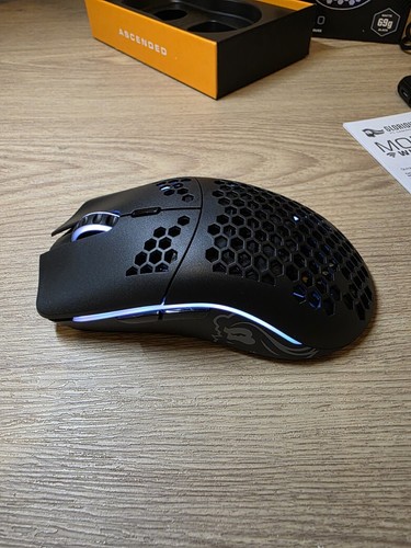 Glorious Model O Wireless Gaming Mouse Matte Black - No Dongle - Afbeelding 3 van 8