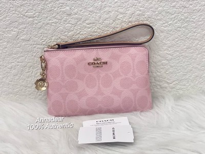 COACH　ピンク NWT Coach CEF72 Corner Zip Wristlet Signature Canvas with Charm