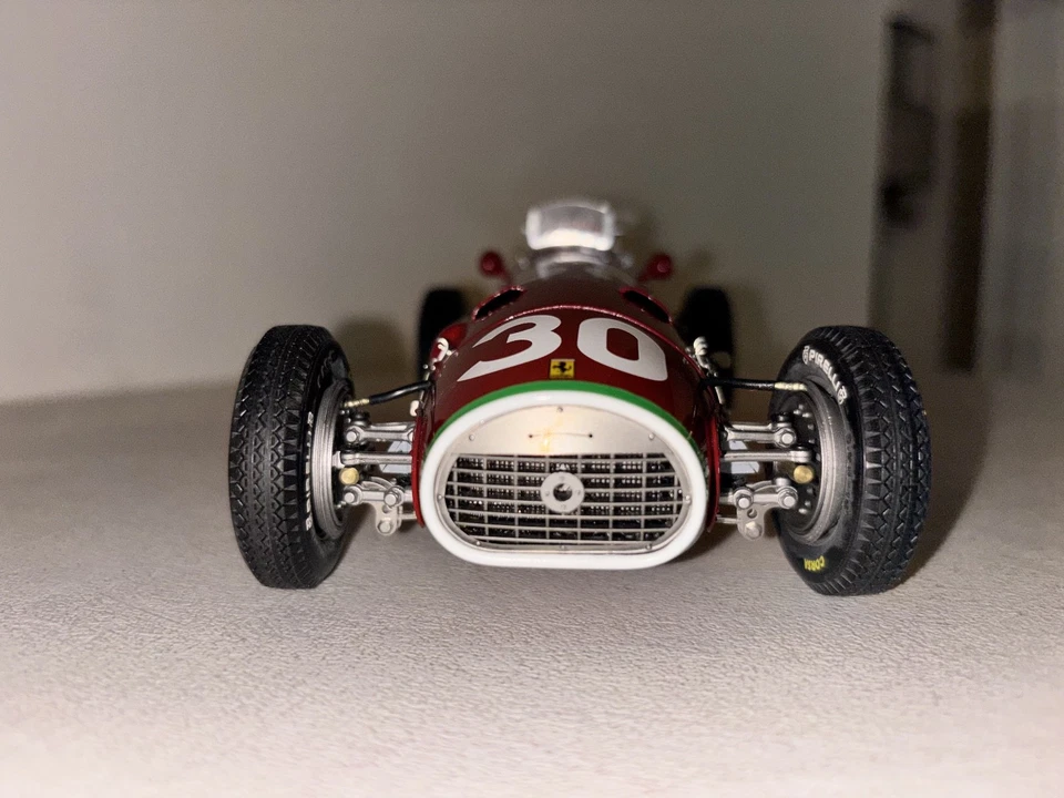 EXOTO 1/18 FERRARI 500F2 1952 #30 Piero Taruffi 1° posto GP SVIZZERA - Immagine 3 di 4