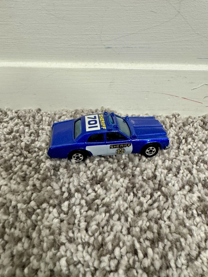 Coche patrulla Sheriff 701 vintage 1977 Hot Wheels azul oscuro metálico  Foto 2 de 3