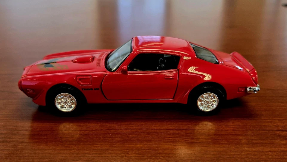 New Ray Toys 1:32 Scale 1973 Pontiac Firebird Trans Am Diecast Model Car  - Image 2 of 4