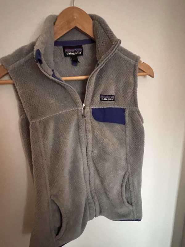 Patagonia Fleece Vest BOYS Only   XS Gray Blue Full Zip Logo gray