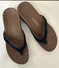 Vionic Tide II Women  sNavy Blue Patent Leather Flip Flops size 9