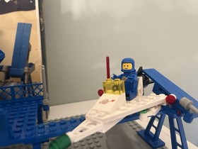 LEGO LEGOLAND: Inter-Galactic Command Base (6971) W/ Box + instructions