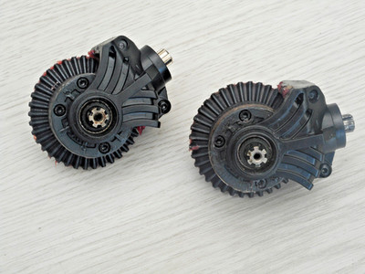 ARRMA Vorteks 3s Blx Front & Rear Diff Set
