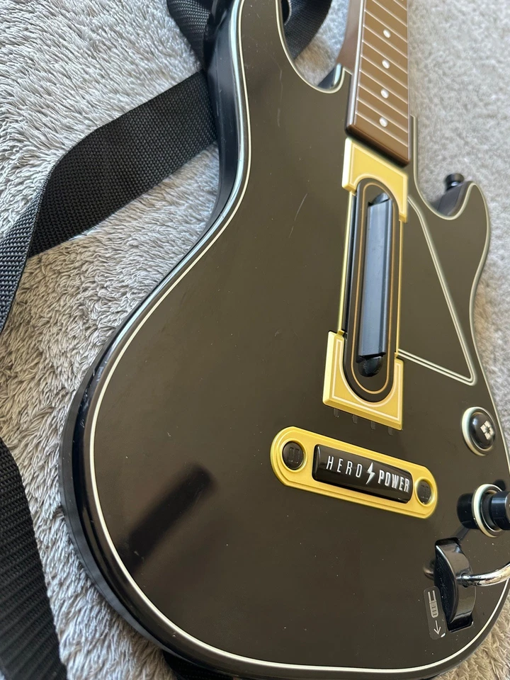 Activision-Guitar Hero Power Wireless Guitar- Xbox 360, PC, PS3 - Image 3 of 4