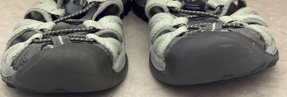 Keen Impermeable Plantilla Anatómica Exterior Impermeable Sandalias Mujer’s 8.5 Hombre’s 7 Foto 2 de 4