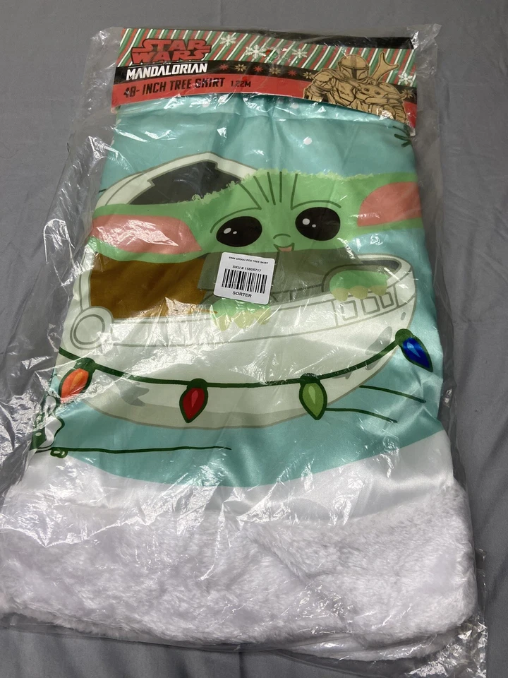 Star Wars The Mandalorian BABY YODA The Child Pod CHRISTMAS 48 in Tree Skirt NEW - Image 3 of 4