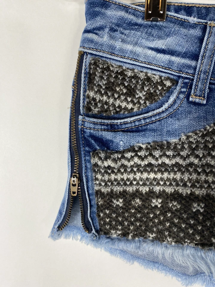 SIWY Jean Shorts Cutoff Decorative Sweater Patches Front Side Zipper Size 24 - Image 3 of 4