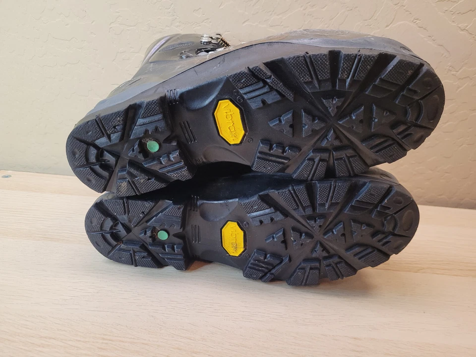 Botas de montanhismo Asolo AFS 103 tamanho 6.5 fibra coposita fabricadas na Itália - Imagem 3 de 4