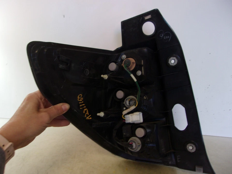 Lanterna traseira 2009 2010 2011 2012 2013 Subaru Forester passageiro destro fabricante de equipamento original - Imagem 4 de 4