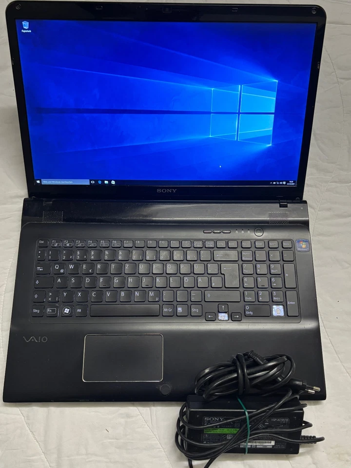 Sony vaio SVE171A11M 17 zoll Laptop i7 Cpu, 8 GB Ram, Blu-Ray BD-RE DVDRW