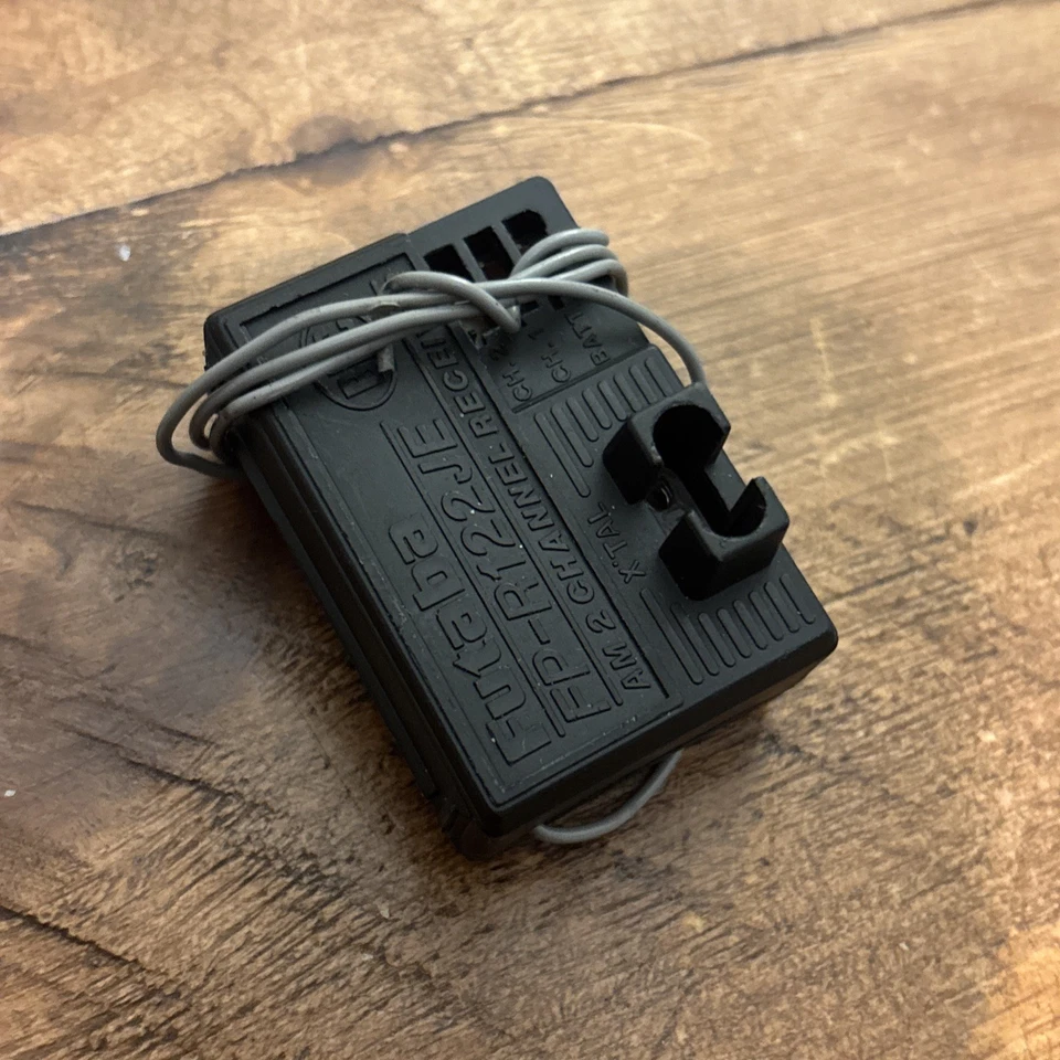 Futaba FP-R122JE Receiver 2 Channel 40Mhz AM - Image 3 of 3