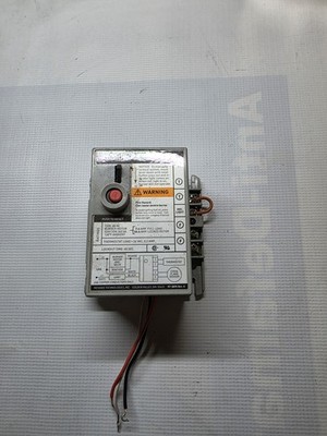 Honeywell R8184g 4009 Oil burner relay reset control heating boiler