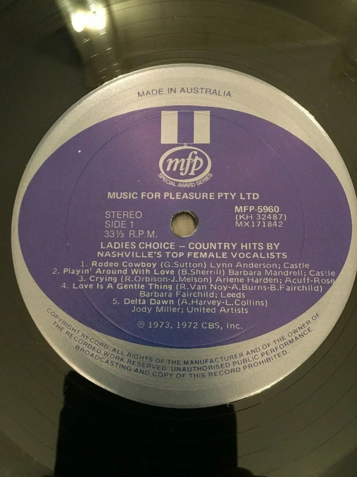 LADIES CHOICE COUNTRY HITS BY NASHVILLE'S TOP FEMALE VOCALISTS VINTAGE RECORD - Image 4 of 4