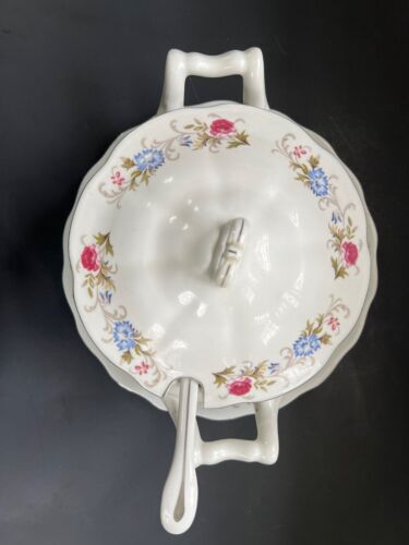 Vintage Karolina Made In Poland Floral Porcelain Soup Tureen With Lid & Ladle Ma - Picture 2 of 10