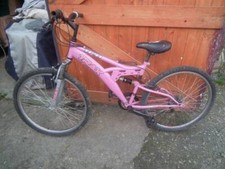 TRAX TFS.1 PINK MOUNTAIN BIKE REQUIRES SERVICING / REPAIR.