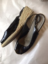 BLACK PATENT QUPID WEDGE SANDALS 6 SLING BACK PEEP TOE ESPADRILLE HEEL RETRO