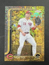2025 Topps Gilded Collection Joey Votto Gold Mini Diamond Refractor /50