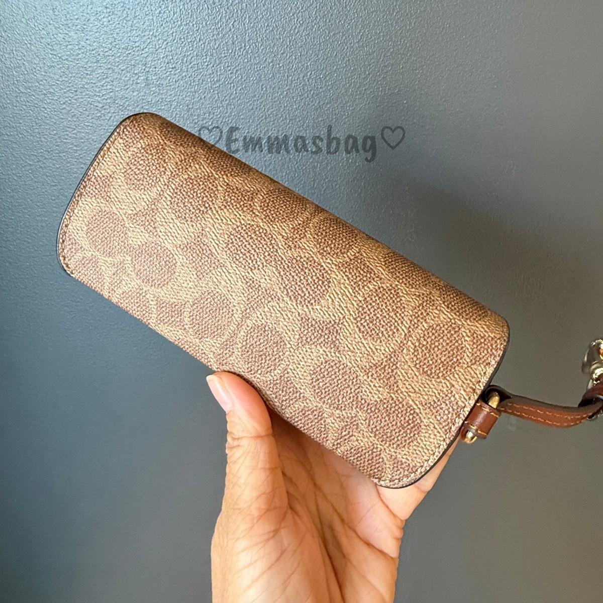 NWT Coach Sunglass Case CZ207 Tan Brown Signature Canvas & Smooth Leather Coach Sunglass Case In Tan Brown Signature | Mercari main image 4