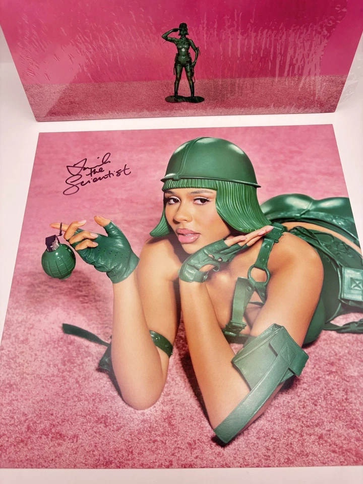 Mariah The Scientist HEARTS SOLD SEPARATELY GREEN SIGNED ART CART VINYL In Hand - Image 2 of 4
