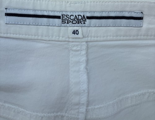 Escada Sport Capri Crop Trousers Size 40 White & Pink Embroidered Flowers - Picture 7 of 8