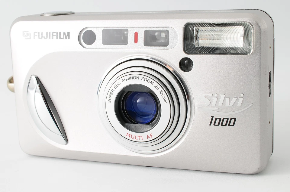 [近乎完好]富士 Silvi 1000 银傻瓜胶片相机 来自日本 — 第 2/4 张图片