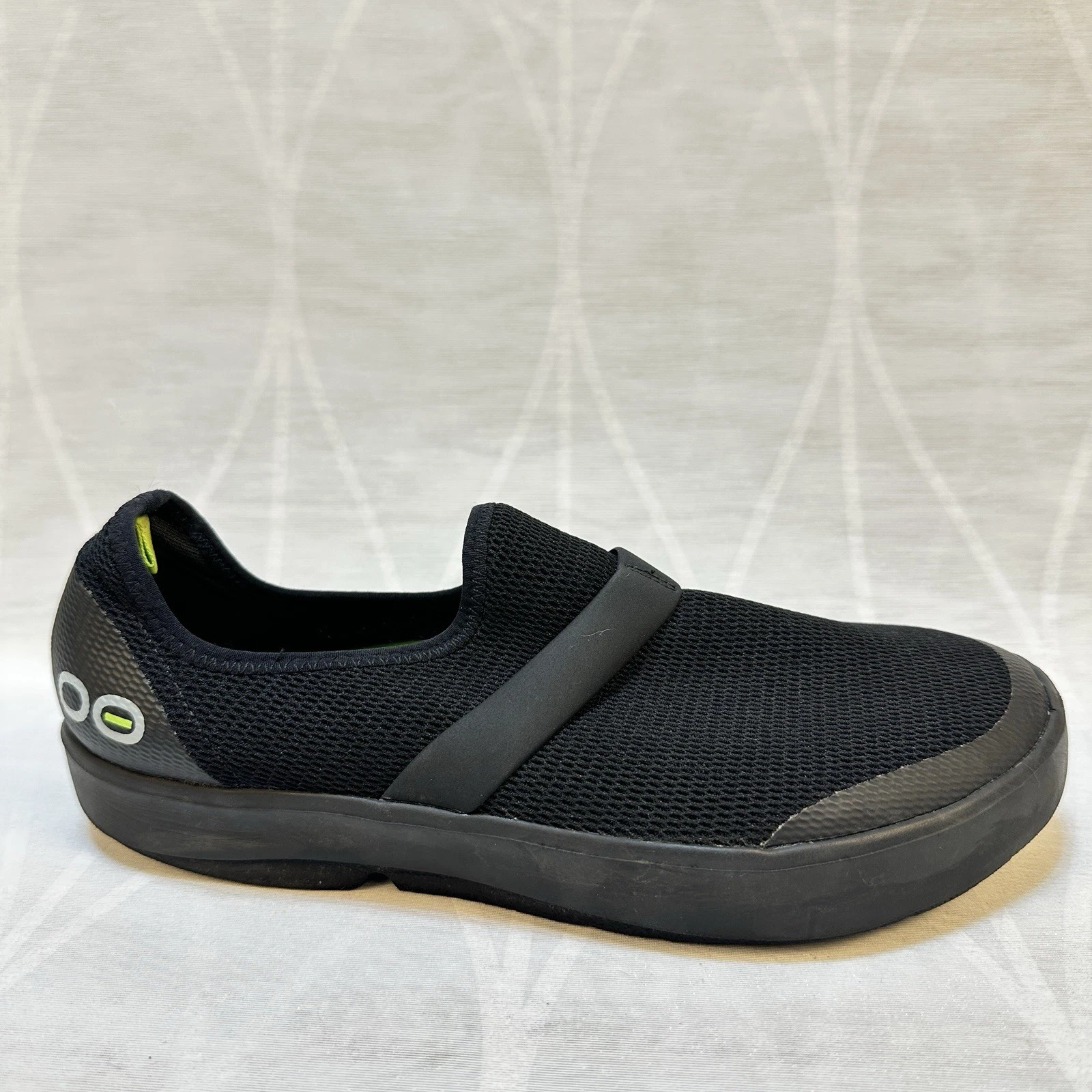 OOFOS OOmg Low Mesh Women's 9 Recovery Shoes Black Slip On Sneakers Q1-1312020-1