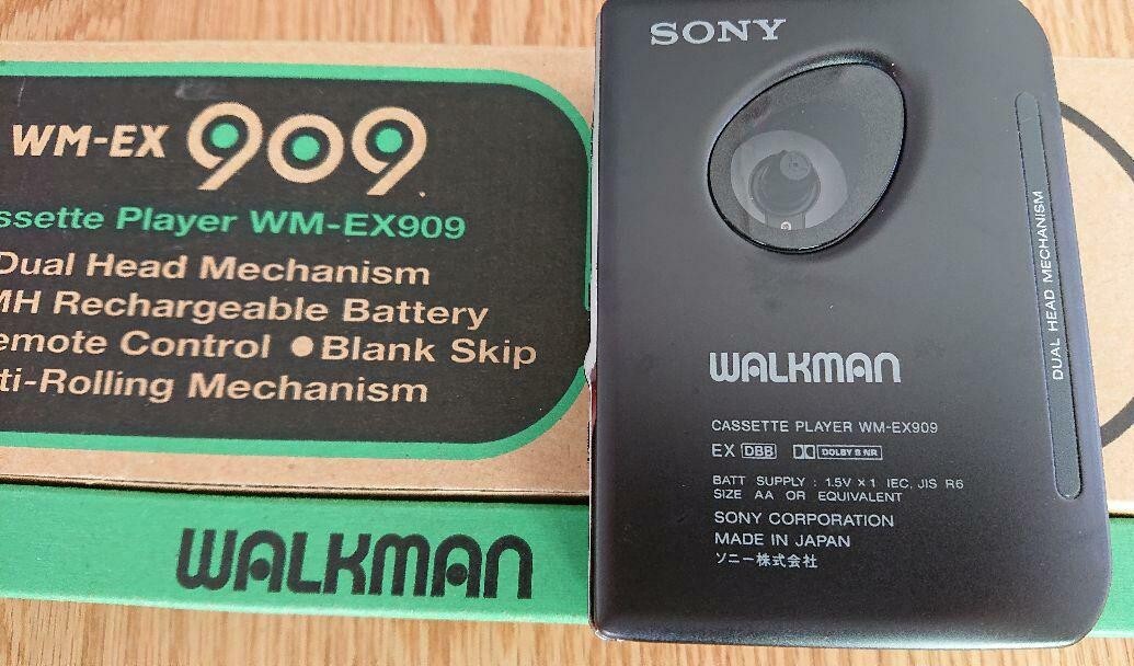 SONY cassette walkman WM-EX909 color black vintage collection Used