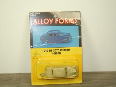 1949 De Soto Custom 4-Door - Alloy Forms - Unbuilt Kit - 1:87 in Box *68058