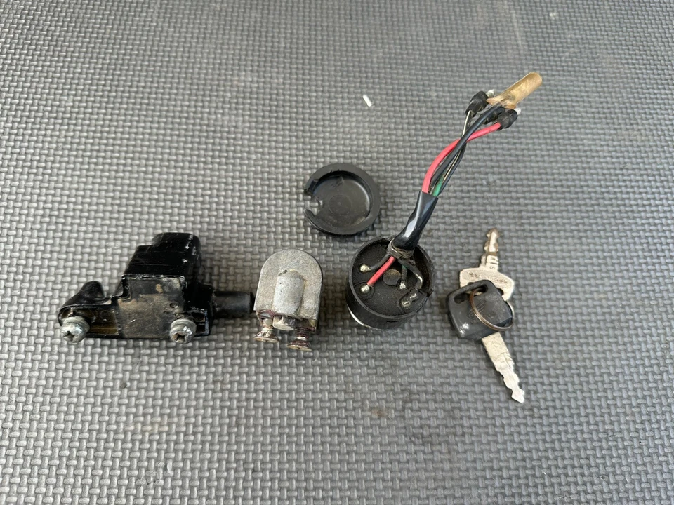 82-86 ct110 conjunto de trava trilha 110 garfo de ignição chave de bloqueio de tanque auxiliar 4 fios - Imagem 2 de 3