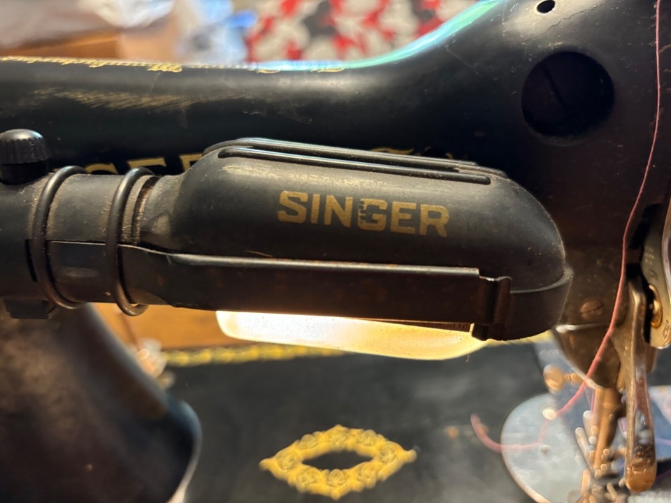 VintageSINGERAJ462852ANTIQUE Sewing Machine1950MotorSEWS GREAT