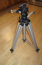 Bogen Manfrotto 3063 Leveling Head with Tripo...
