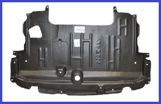 Cache sous moteur Toyota Yaris 1.4 Diesel pour stopper les projections d'eau et de boue