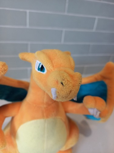 Pokemon Center Charizard soft plush toy 2015 Nintendo 23cm Approx Poseable Wings - Picture 8 of 16