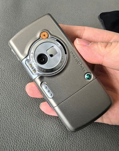 Sony Ericsson W800 W700C (Unlocked ) 2G GSM 900 1800 1900 Cell phone Original - Picture 2 of 14