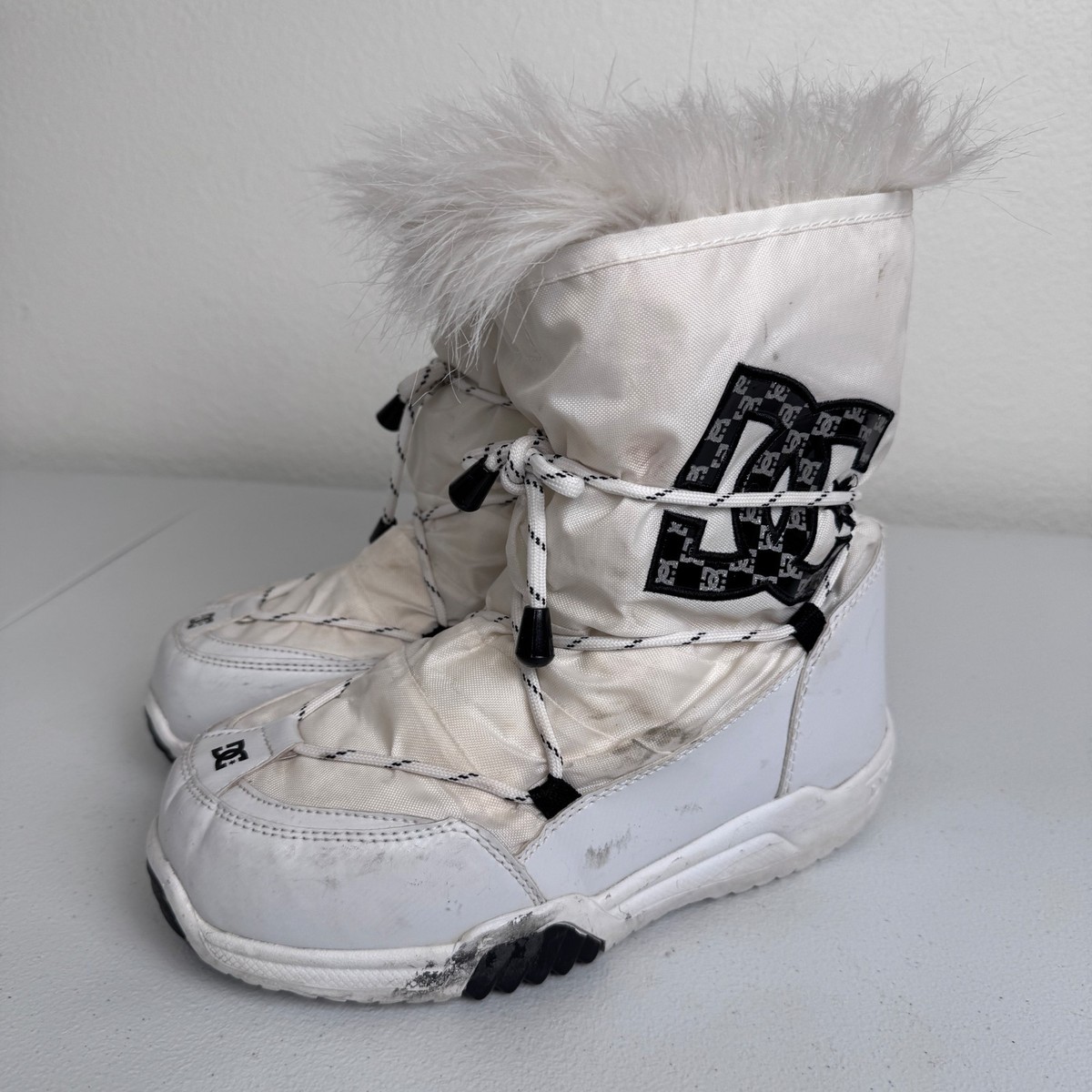 Vintage DC Shoes Lodge Boot Chalet Faux Fur Winter Boots Womens