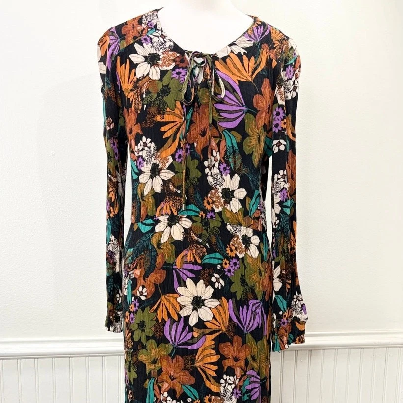 Vestido ECI tamanho 10 vintage anos 90 Y2K boho floral escuro floresta fada grunge indie - Imagem 3 de 4