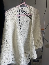 Vtg HIPPY CREAM COLOR HANDMADE Crochet Fringed Poncho /CAPE