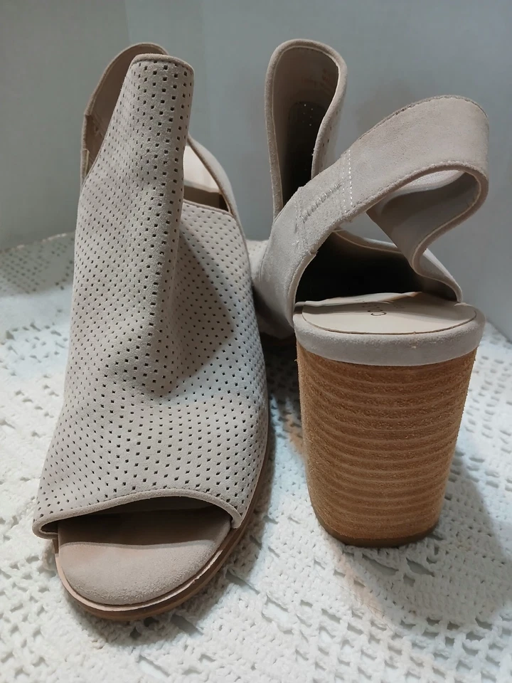 Zapatos Cole Haan Callista Punta Abierta Eslinga Piedra Perforada Gamuza Beige Talla 9.5B Foto 4 de 4