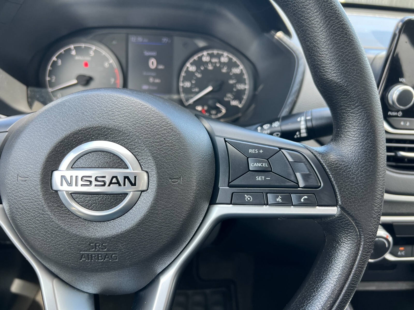 Nissan Altima - Image 20
