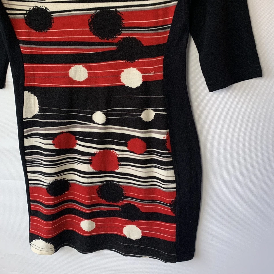 Aryeh Woman's Red  White  Black 3/4 Sleeve Short Sweater Dress Size MEDIUM - Image 3 of 4