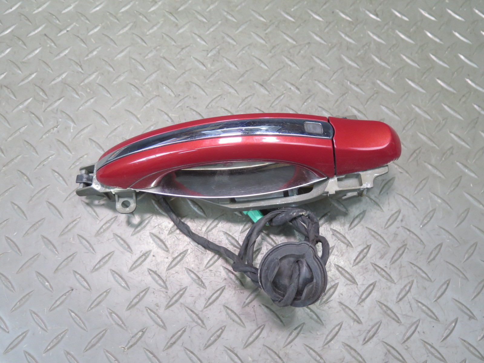 2006-2012 BENTLEY FLYING SPUR REAR LEFT DRIVER SIDE EXTERIOR DOOR HANDLE RED
