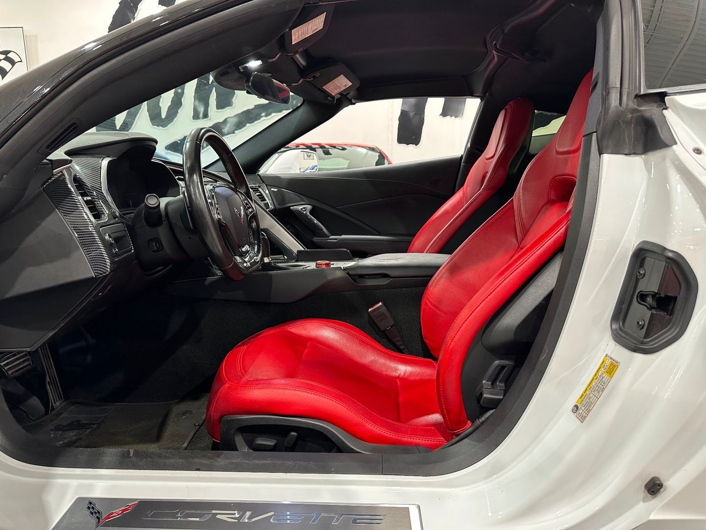 2017 [G8G] Arctic White Chevrolet Corvette   | C7 Corvette Photo 10